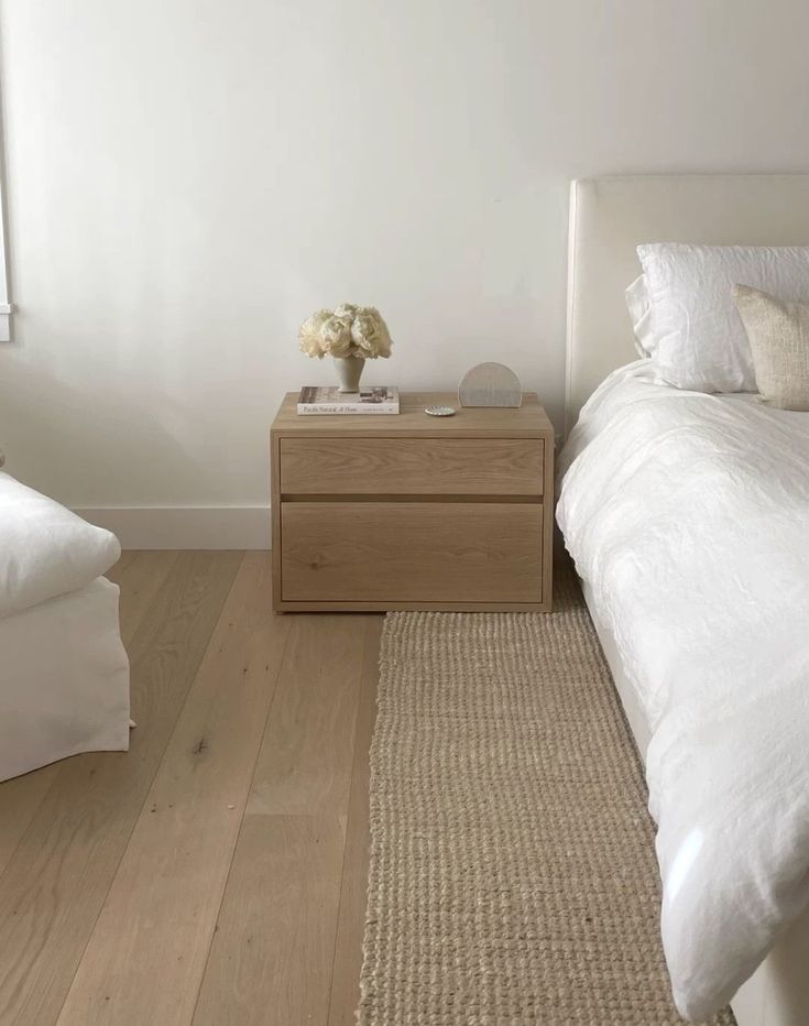 BURÓ  MESA DE NOCHE 032