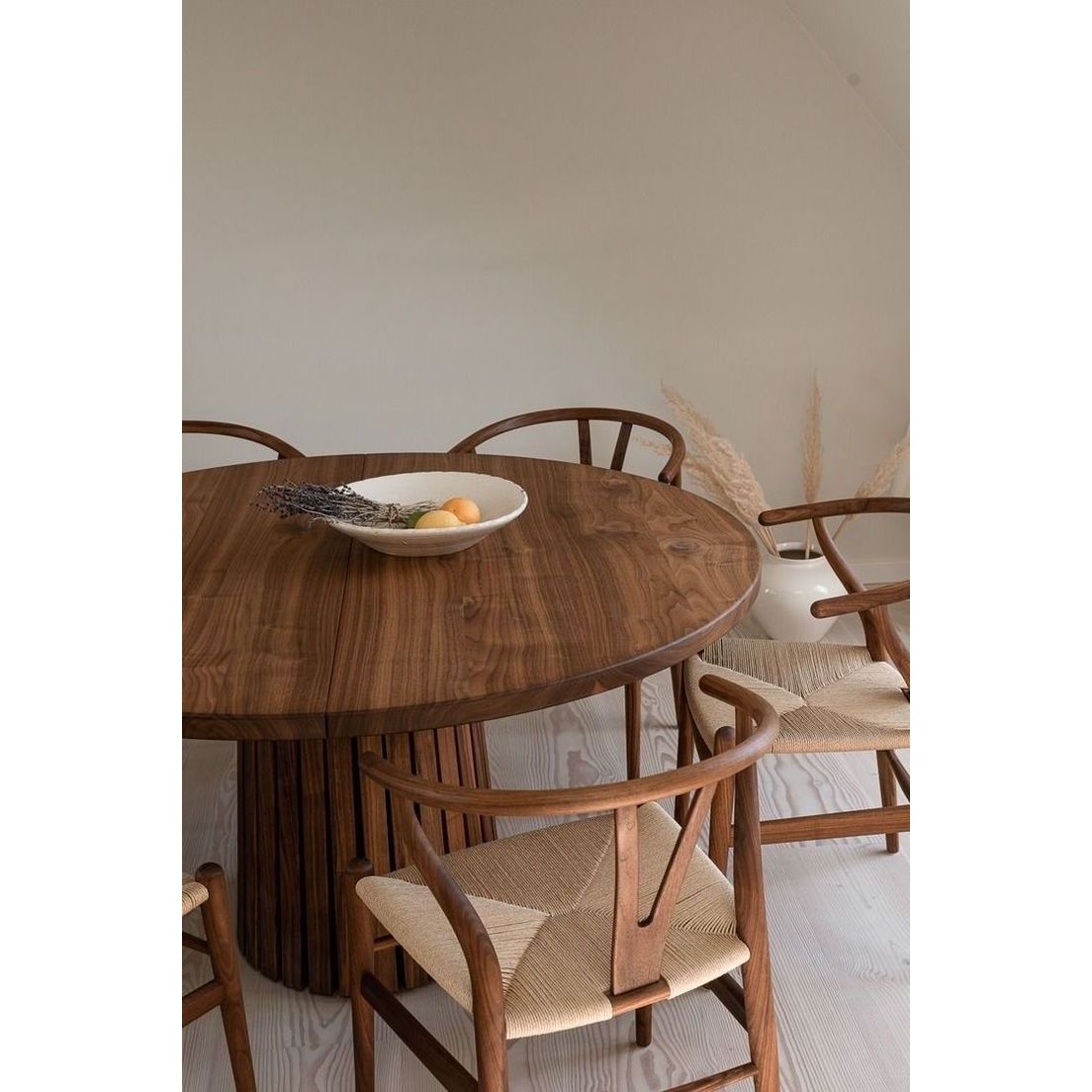 MESA PARA COMEDOR VAIL ESTILO INDUSTRIAL