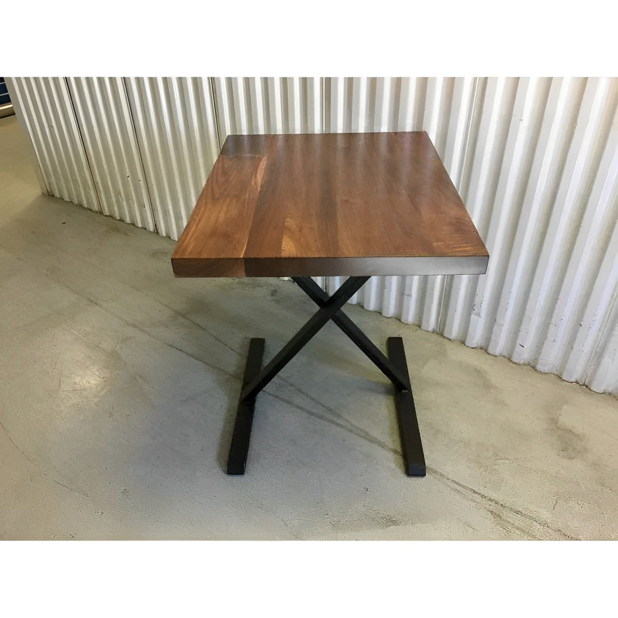 MESA PARA RESTAURANTE DE ESTILO INDUSTRIAL 300