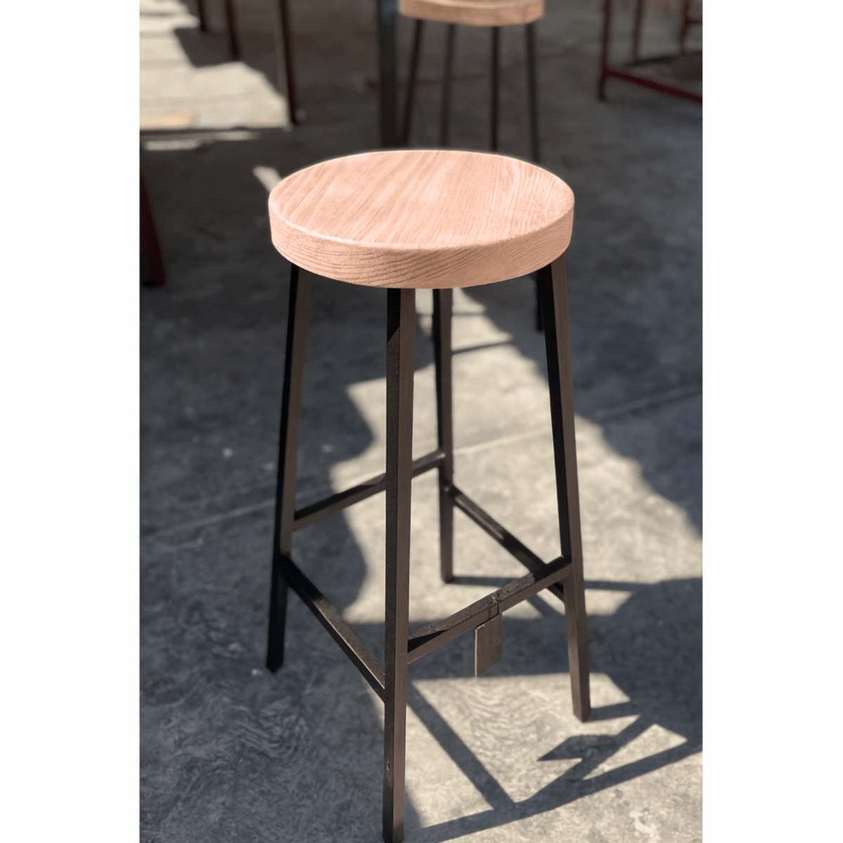 BANCO ALTO REDONDO PARA BARRA DE ESTILO INDUSTRIAL 409 - shopBANCO ALTO REDONDO PARA BARRA DE ESTILO INDUSTRIAL 409Bancos de comedor y cocina_name