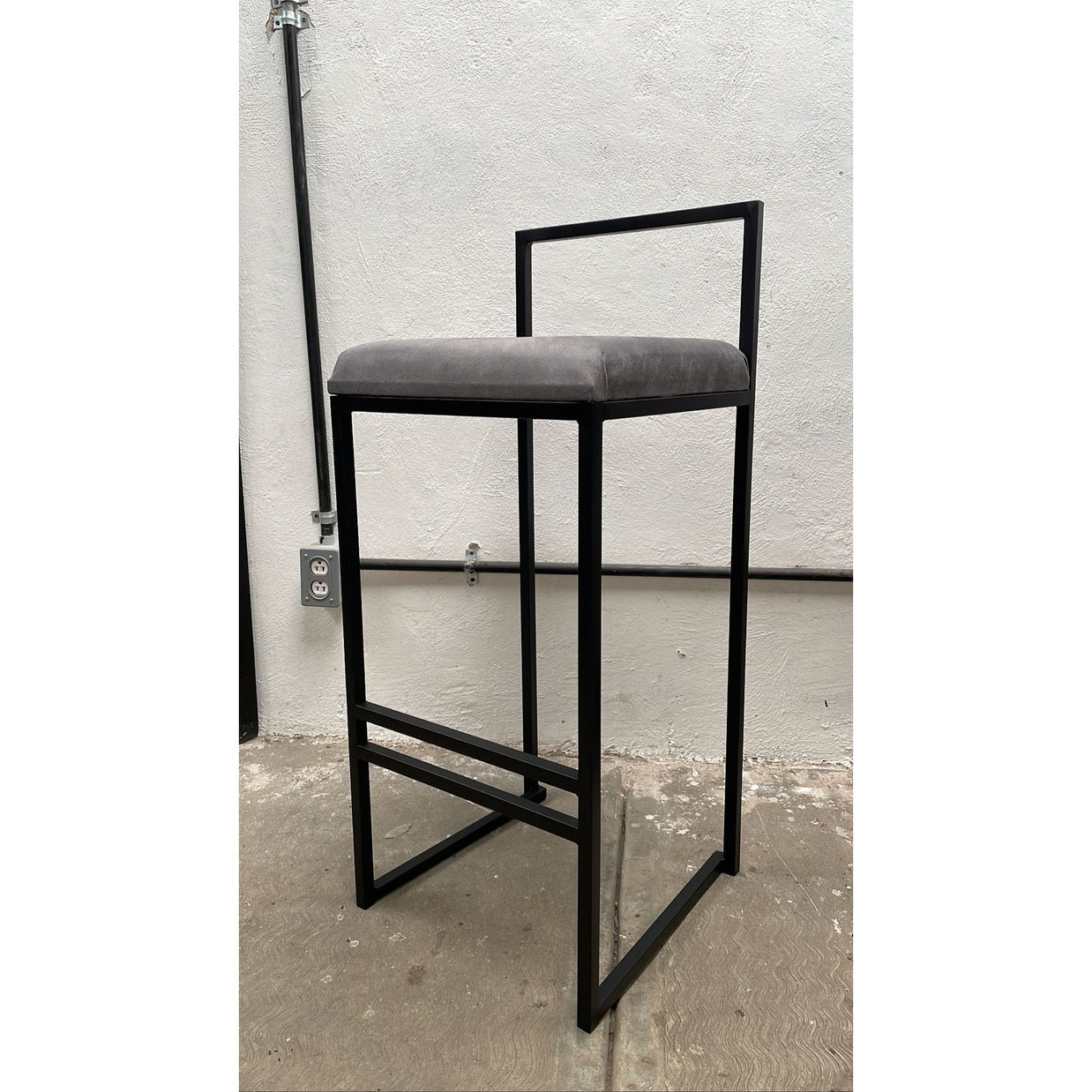 BANCO ALTO PARA BARRA ESTILO INDUSTRIAL 500